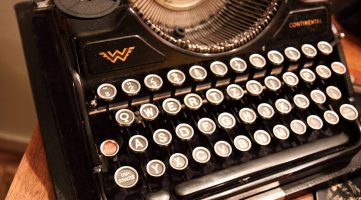 old_typewriter_184617